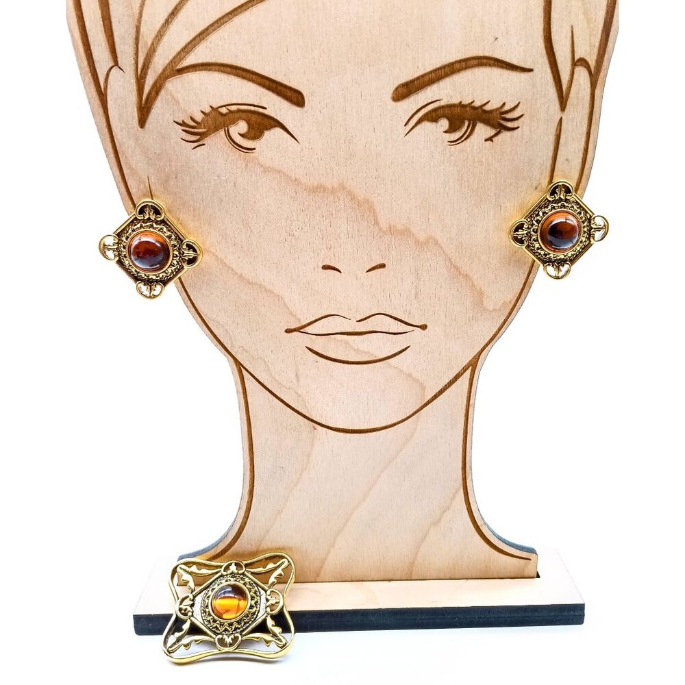 Vintage Avon Queens Eye Matching Brooch and Clip On Earrings Set, Gold Tone